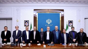 واکنش پزشکیان به استیضاح وزیر اقتصاد: تغییر آدمها مشکلی را حل نخواهد کرد/ خبر استیضاح به بی ثباتی بازار دامن می زند واکنش پزشکیان به استیضاح وزیر اقتصاد: تغییر آدمها مشکلی را حل نخواهد کرد/ خبر استیضاح به بی ثباتی بازار دامن می زند