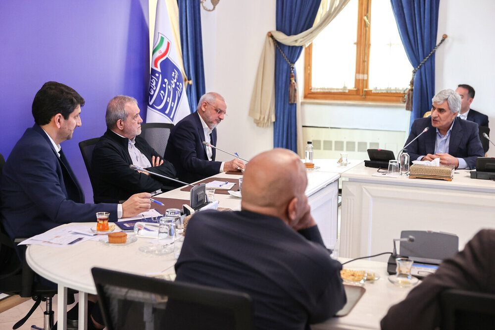 بازدید پزشکیان از وزارت ارتباطات و اطلاعات