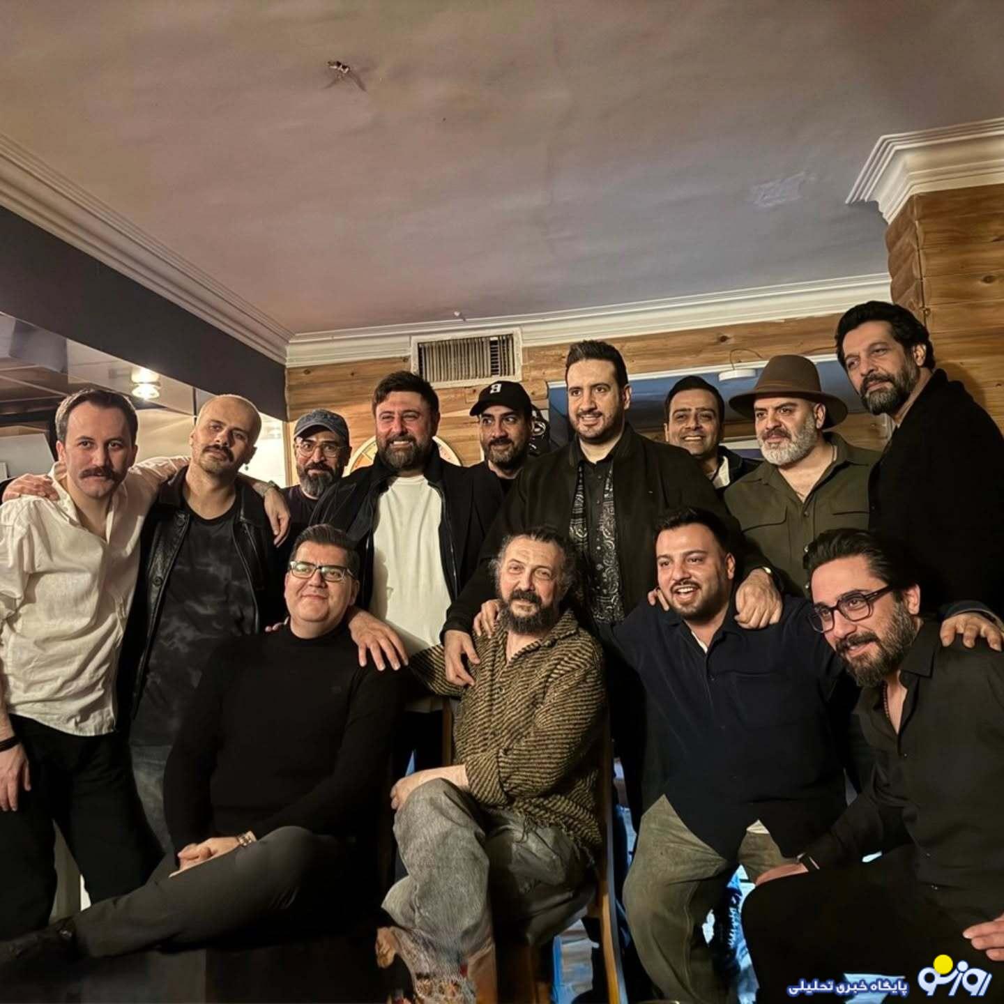 عکسی از تولد مهرداد نصرتی در کنار هنرمندان عکسی از تولد مهرداد نصرتی در کنار هنرمندان