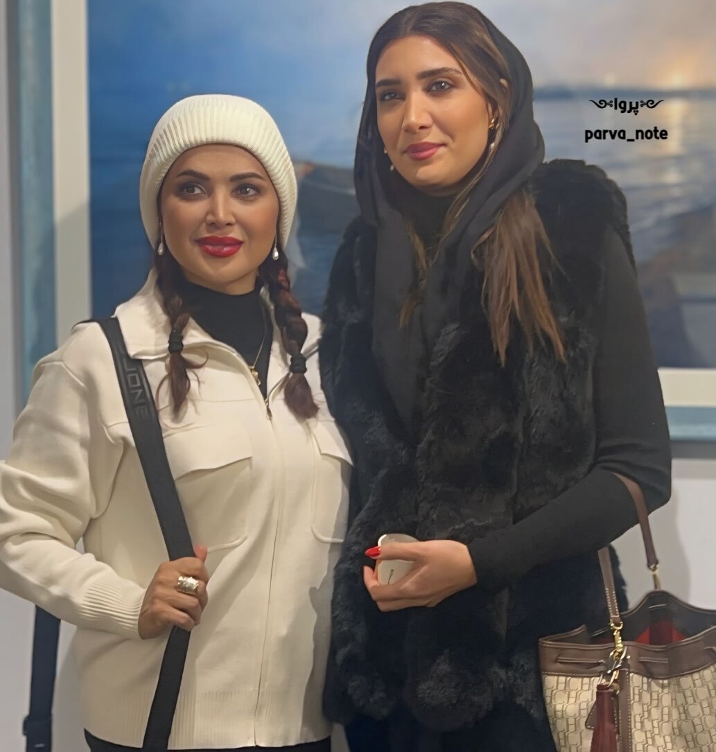 نیکی مظفری در افتتاحیه‌ی گالری «آرامه»