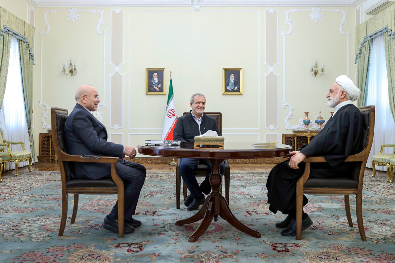 رمزگشایی از دور جدید حملات به قاضی القضات/ چرا برای تندروها فقط «کرسنت» باید شفاف سازی شود نه «چای دبش» و «بابک زنجانی»؟!