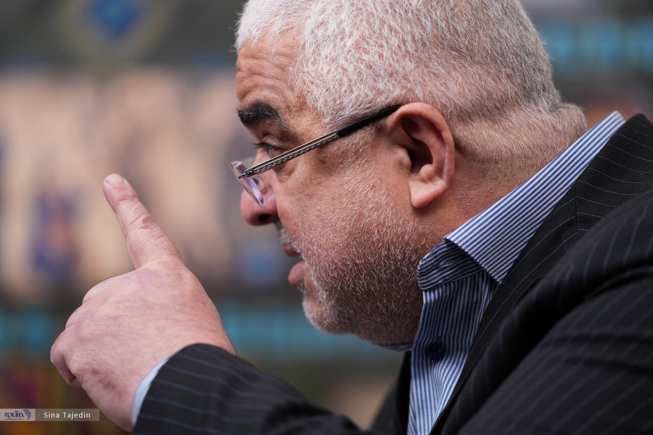 «جلیلی و یارانش» به خط پایان نزدیک شده‌اند؟/ جعفرزاده: تندروها از خط قرمزها رد شده اند و روزی مقابل نظام خواهند ایستاد