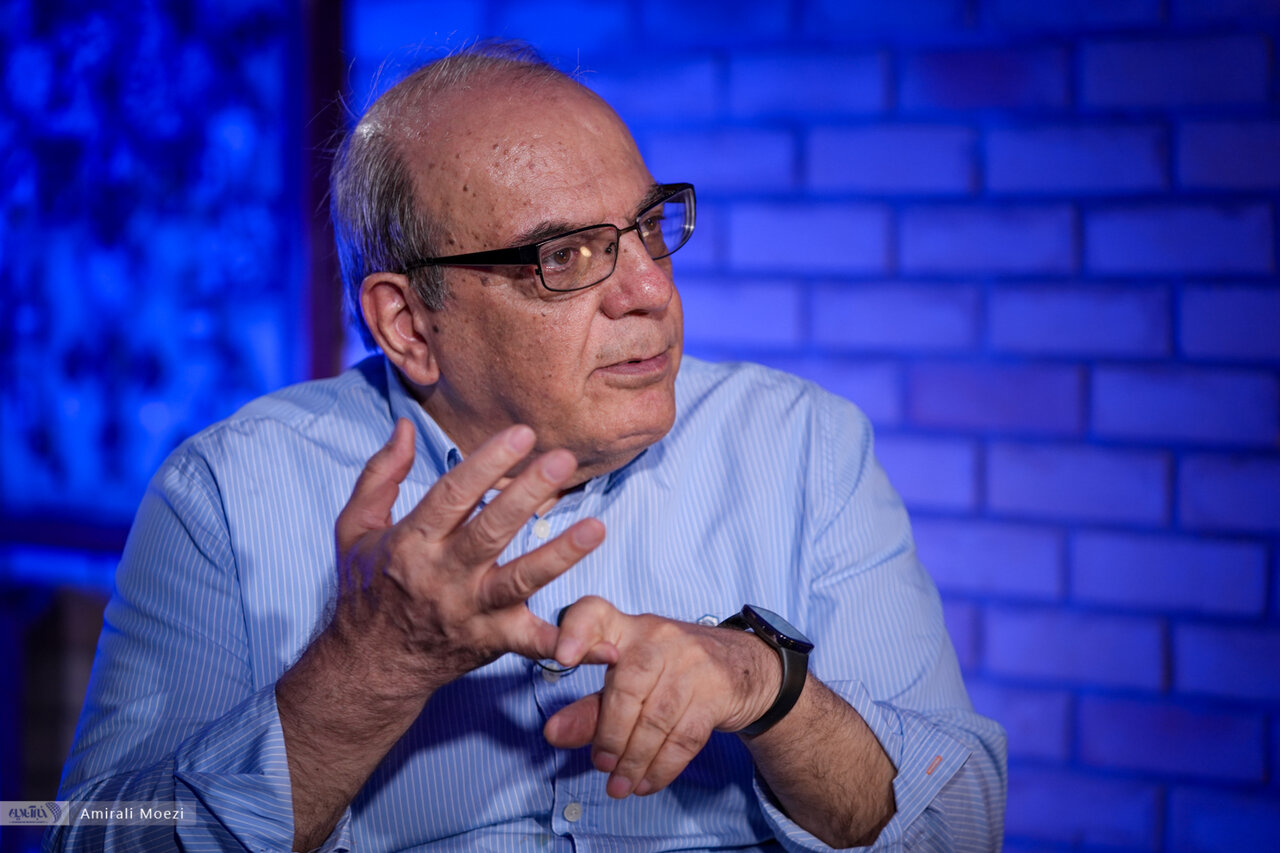 عباس عبدی: اصلاح‌ طلبان از ستیز عبور کرده‌اند/ حرف‌های هاشمی درباره انتخابات ۸۴، یک شوخی بود/ براندازی یک سیاستِ ریسکی است