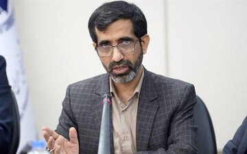 وقتی گیوتین نقد به لبۀ هتک سقوط میکند وقتی گیوتین نقد به لبۀ هتک سقوط میکند